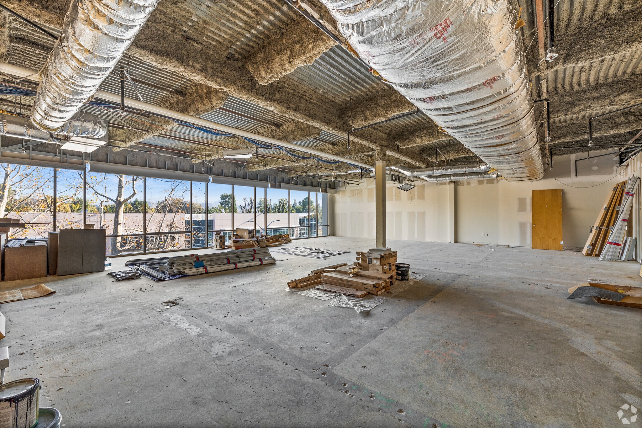 2625 Townsgate Rd, Westlake Village, CA à louer Photo du bâtiment- Image 1 de 6