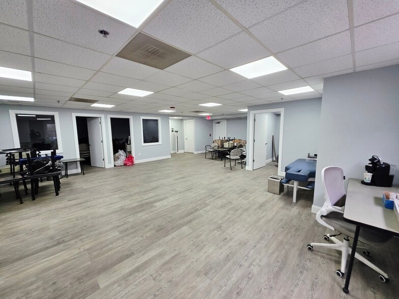 200 N Gary Ave, Carol Stream, IL for sale - Building Photo - Image 3 of 13
