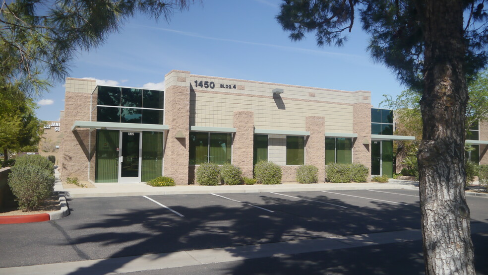 1450 W Guadalupe Rd, Gilbert, AZ à louer - Photo du bâtiment - Image 1 de 4