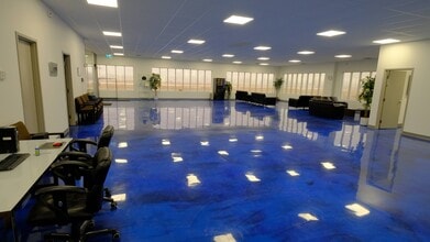 423 Township Road 320, Olds, AB for lease Interior Photo- Image 2 of 2