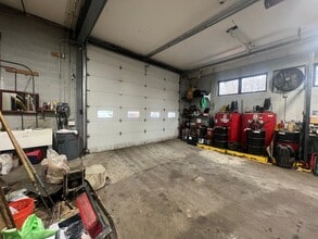 36 Montesano Rd, Fairfield, NJ for lease Interior Photo- Image 1 of 9