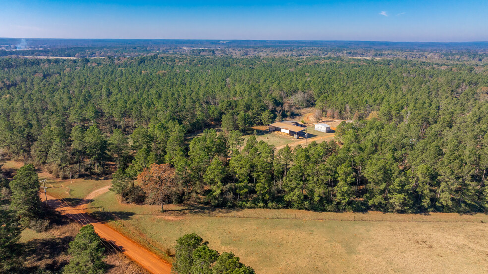 3600 County Rd 797, Nacogdoches, TX à vendre - Photo du bâtiment - Image 3 de 35