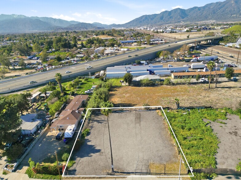1940 Short St, San Bernardino, CA à vendre - Photo du bâtiment - Image 2 de 10