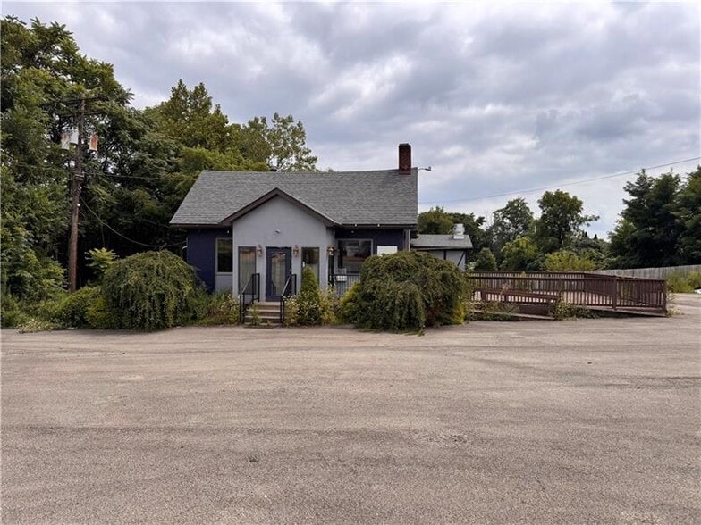 2222 Freeport Rd, New Kensington, PA for sale - Building Photo - Image 3 of 7