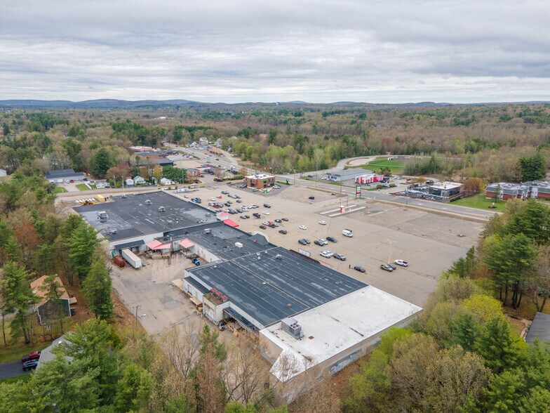 1247 Main St, Sanford, ME à vendre - Photo du bâtiment - Image 3 de 10