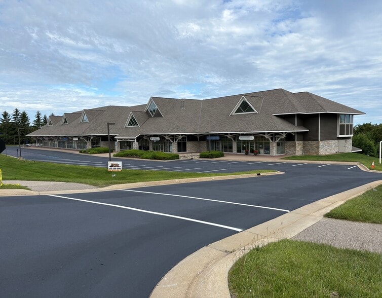 3890 Charlevoix Rd, Petoskey, MI à vendre - Photo du bâtiment - Image 2 de 10