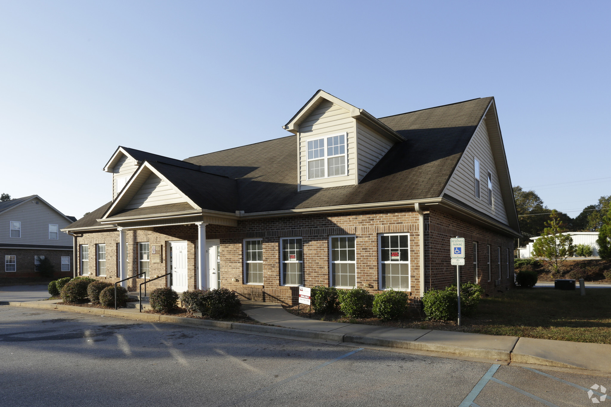 56-58 Saint Marks Rd, Taylors, SC for lease Primary Photo- Image 1 of 5