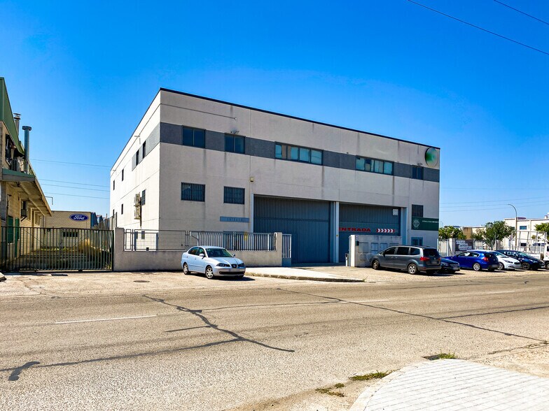 Calle Puerto Navafría, 31, Móstoles, Madrid for sale - Building Photo - Image 3 of 33