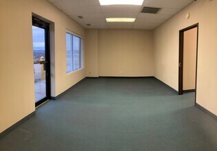 63 Hospitality Ln, Mineral Wells, WV à louer Photo intérieure- Image 1 de 6