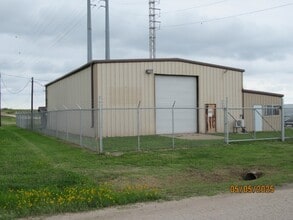 530 E 2nd St, Freeport, TX for lease Interior Photo- Image 1 of 8
