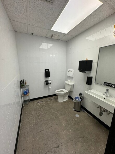 511 Black Horse Pike, Turnersville, NJ for lease - Interior Photo - Image 3 of 15