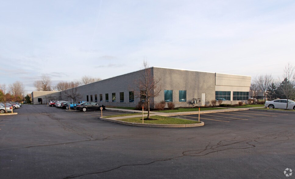 270 Northpointe Pky, Amherst, NY à louer - Photo du bâtiment - Image 3 de 3