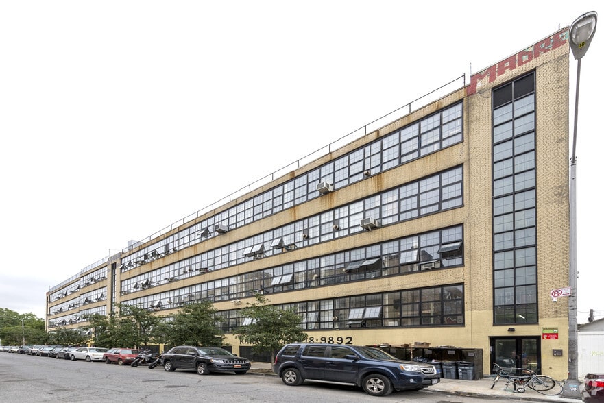 248 McKibbin St, Brooklyn, NY for lease - Building Photo - Image 2 of 15