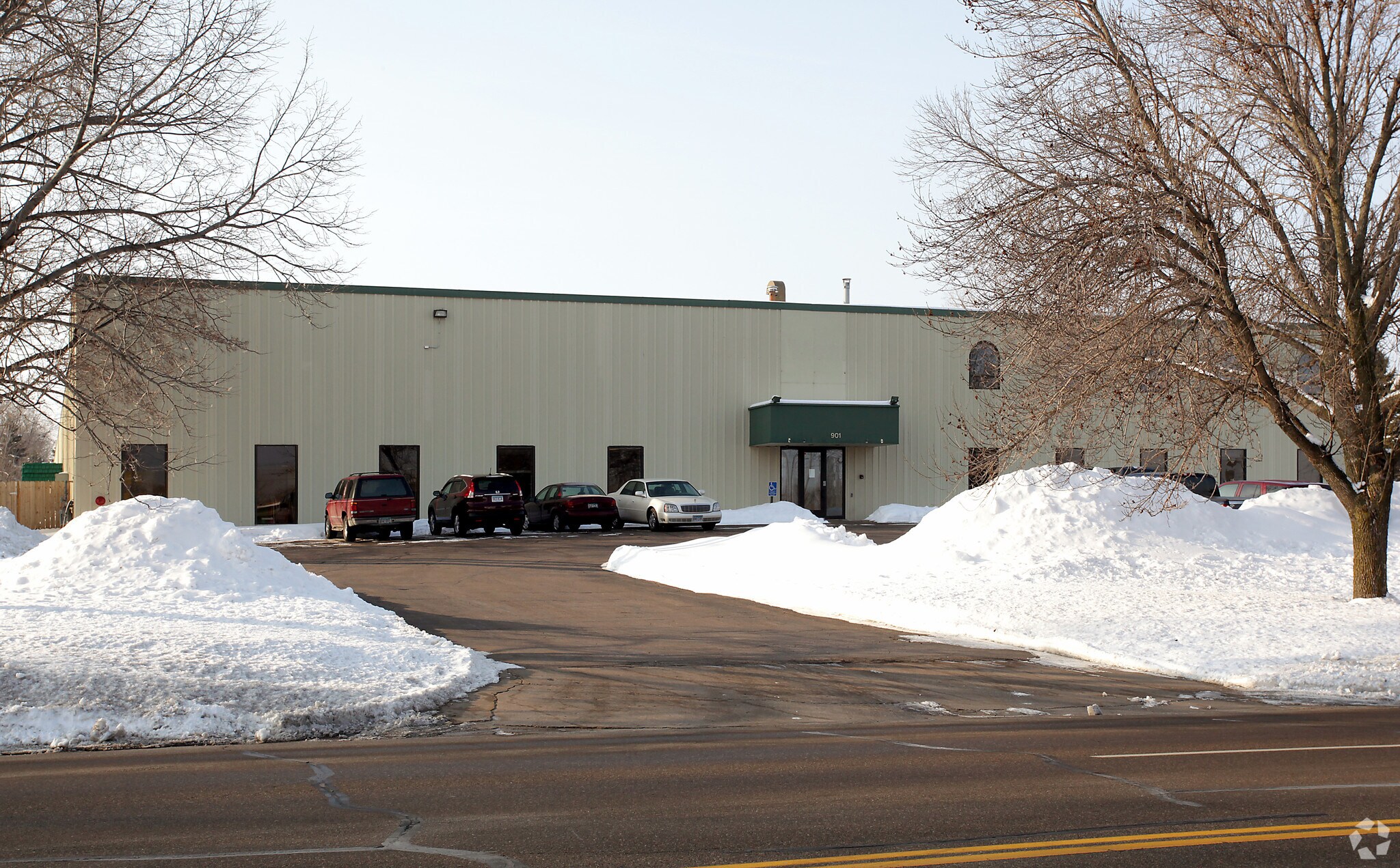 901 E Cliff Rd E, Burnsville, MN for sale Primary Photo- Image 1 of 4