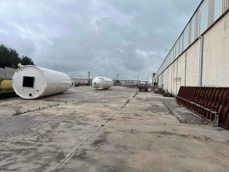 Industriel dans Zarza de Tajo, Cuenca à vendre - Photo du bâtiment - Image 3 de 4