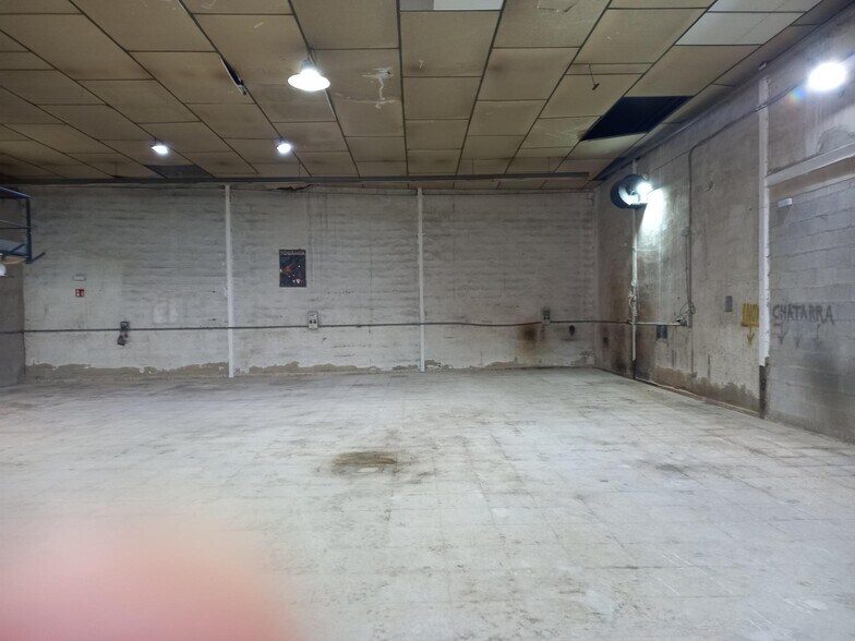 Industrial in Elche for sale - Interior Photo - Image 3 of 13