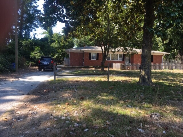 3017 Ramsey St, Fayetteville, NC à louer - Photo du bâtiment - Image 2 de 10