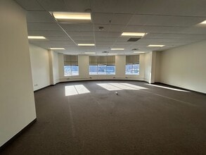 4800 Olson Memorial Hwy, Golden Valley, MN for lease Interior Photo- Image 1 of 4