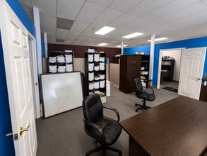 573 Bellevue Rd, Newark, DE for lease Interior Photo- Image 2 of 8