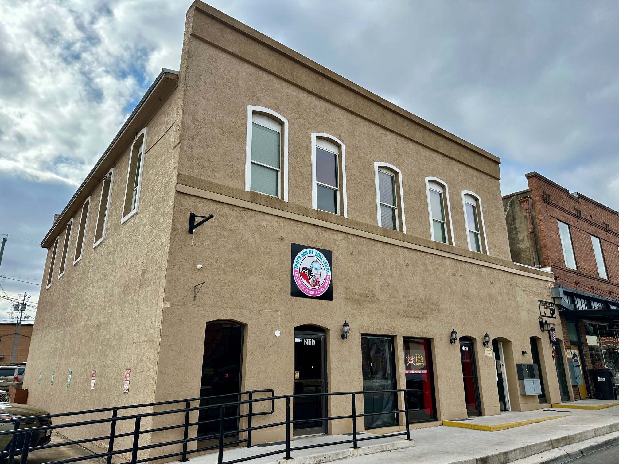 211 E Court St, Seguin, TX for lease Primary Photo- Image 1 of 4