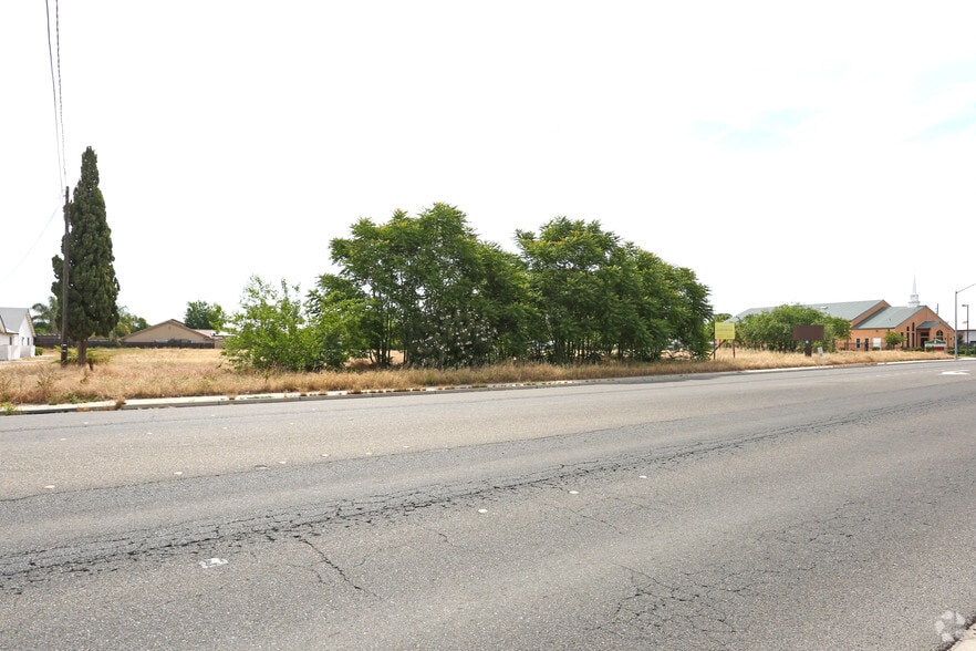 1298 Shaffer Rd, Atwater, CA for sale - Building Photo - Image 3 of 11