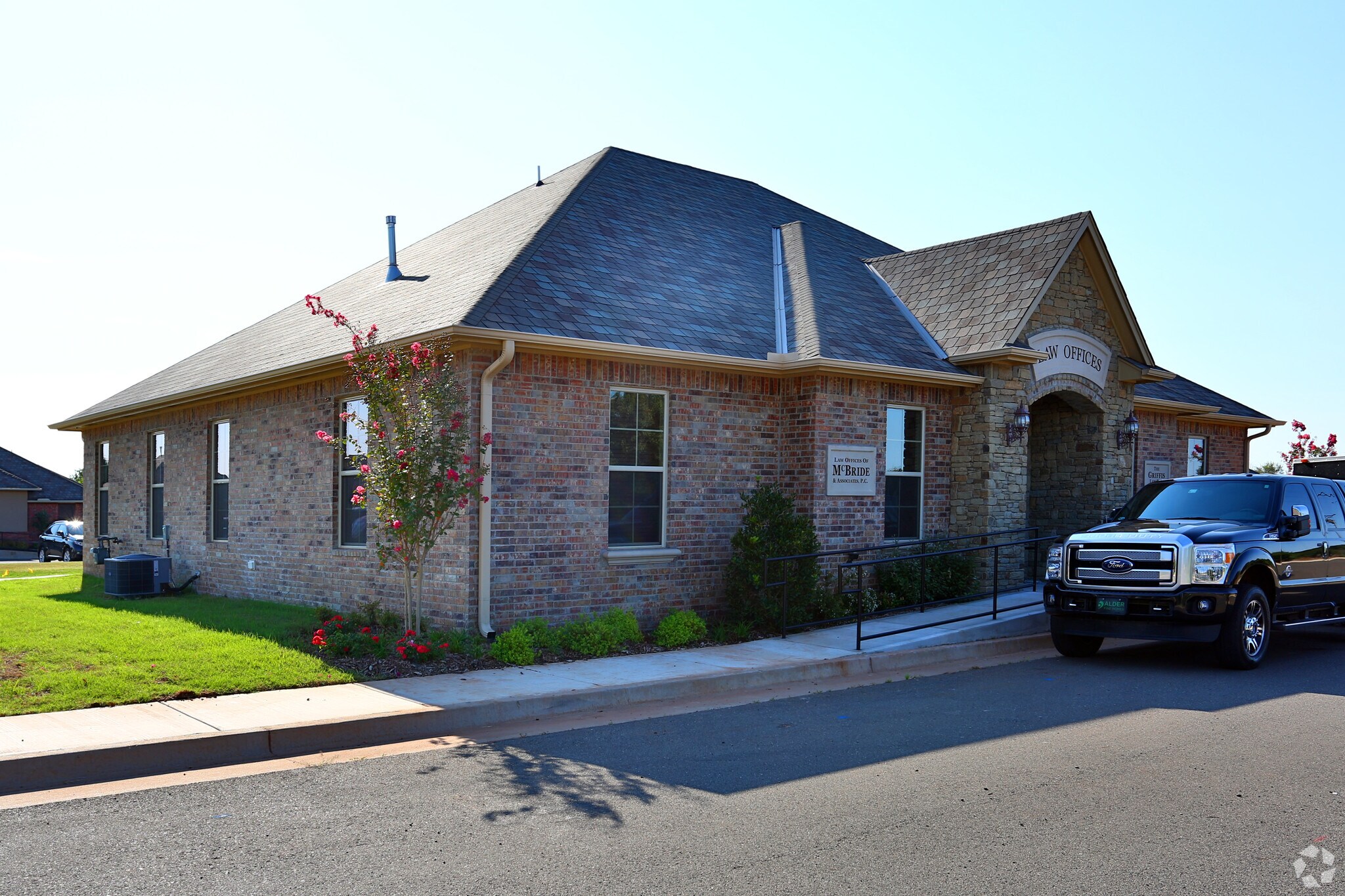 732 N Santa Fe, Edmond, OK à vendre Photo principale- Image 1 de 1