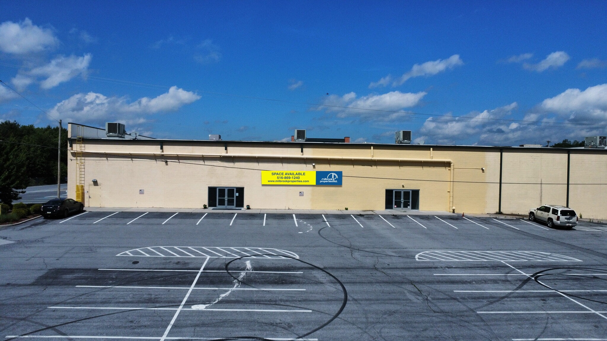 1320 Lincoln Way E, Chambersburg, PA à louer Photo intérieure- Image 1 de 3