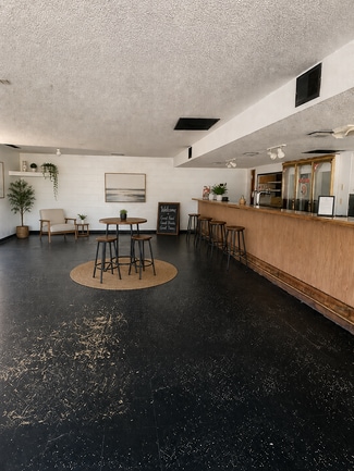 More details for 311 Lake Mendocino Dr, Ukiah, CA - Retail for Lease
