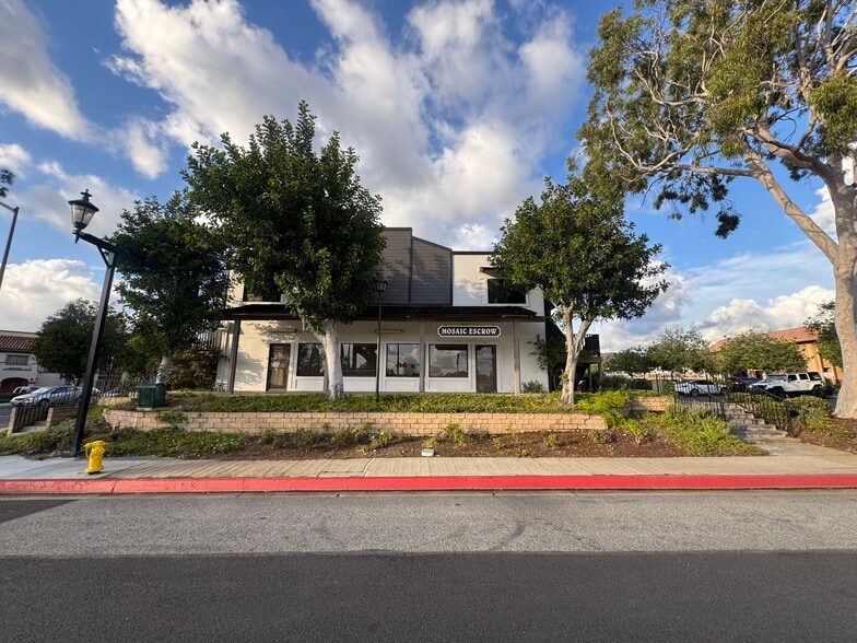 451 W bonita Ave, San Dimas, CA for lease - Building Photo - Image 2 of 7
