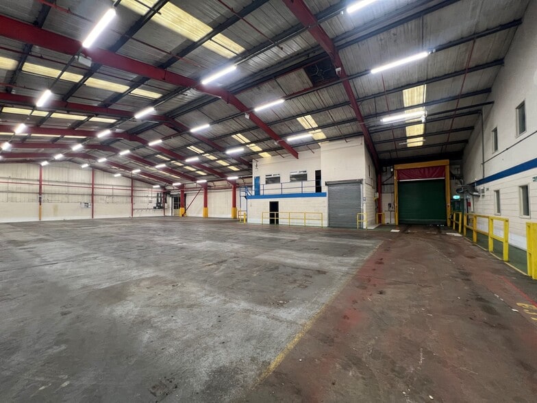 Stockton St, Littleborough for lease - Interior Photo - Image 2 of 4