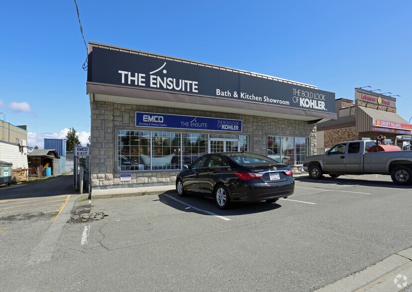 2412-2418 King George Blvd, Surrey, BC à louer - Photo du bâtiment - Image 2 de 6