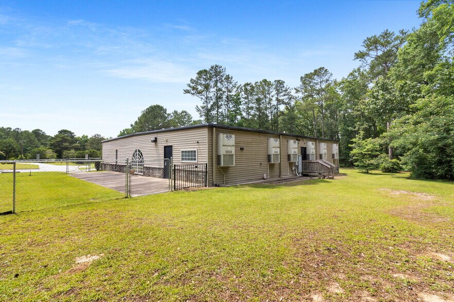 215 Coates Rd, Linden, NC à vendre - Photo du bâtiment - Image 2 de 31