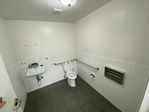 322 W Valley Blvd, Alhambra, CA à louer Photo intérieure- Image 2 de 7