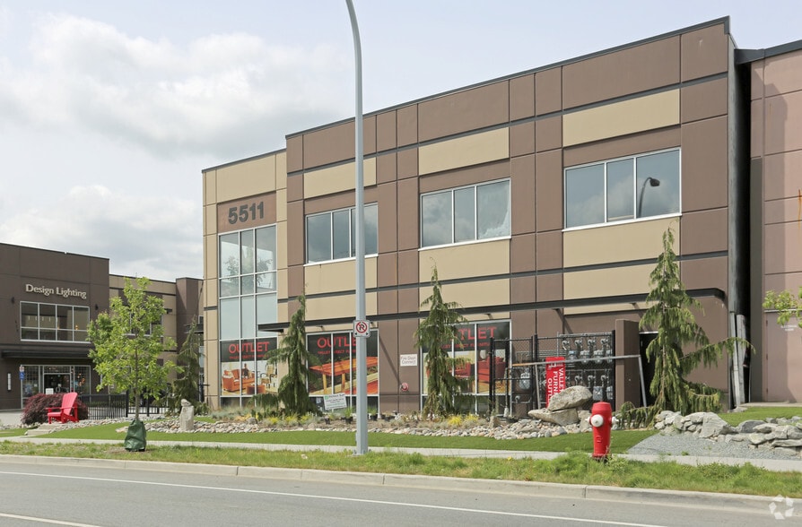 5511 192nd St, Surrey, BC for lease - Building Photo - Image 3 of 8