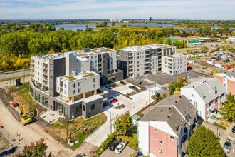 15792 Rue Sherbrooke E, Montréal, QC - AERIAL  map view