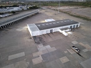 1501 N Walton Walker Blvd, Dallas, TX for lease Building Photo- Image 2 of 5