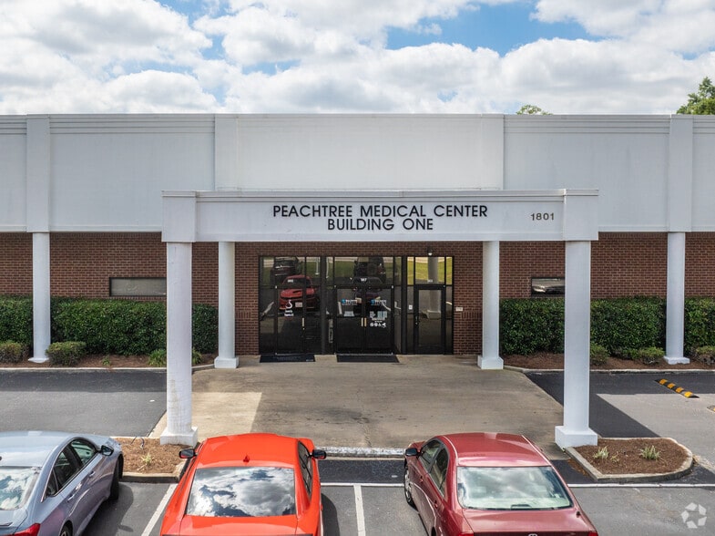 1801-1821 N McKenzie St, Foley, AL for lease - Building Photo - Image 3 of 4