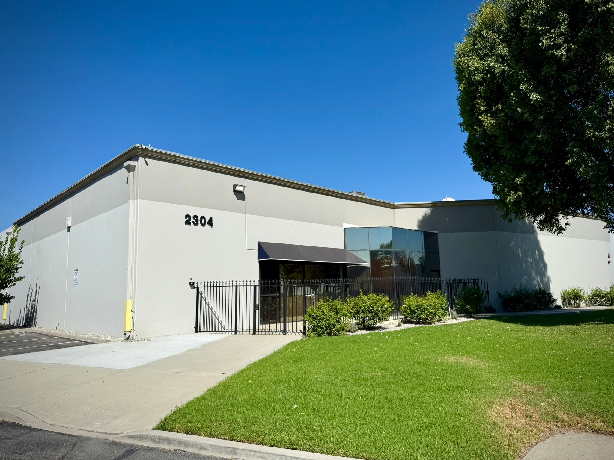 2304 S Castle Harbour Pl, Ontario, CA for lease Building Photo- Image 1 of 18
