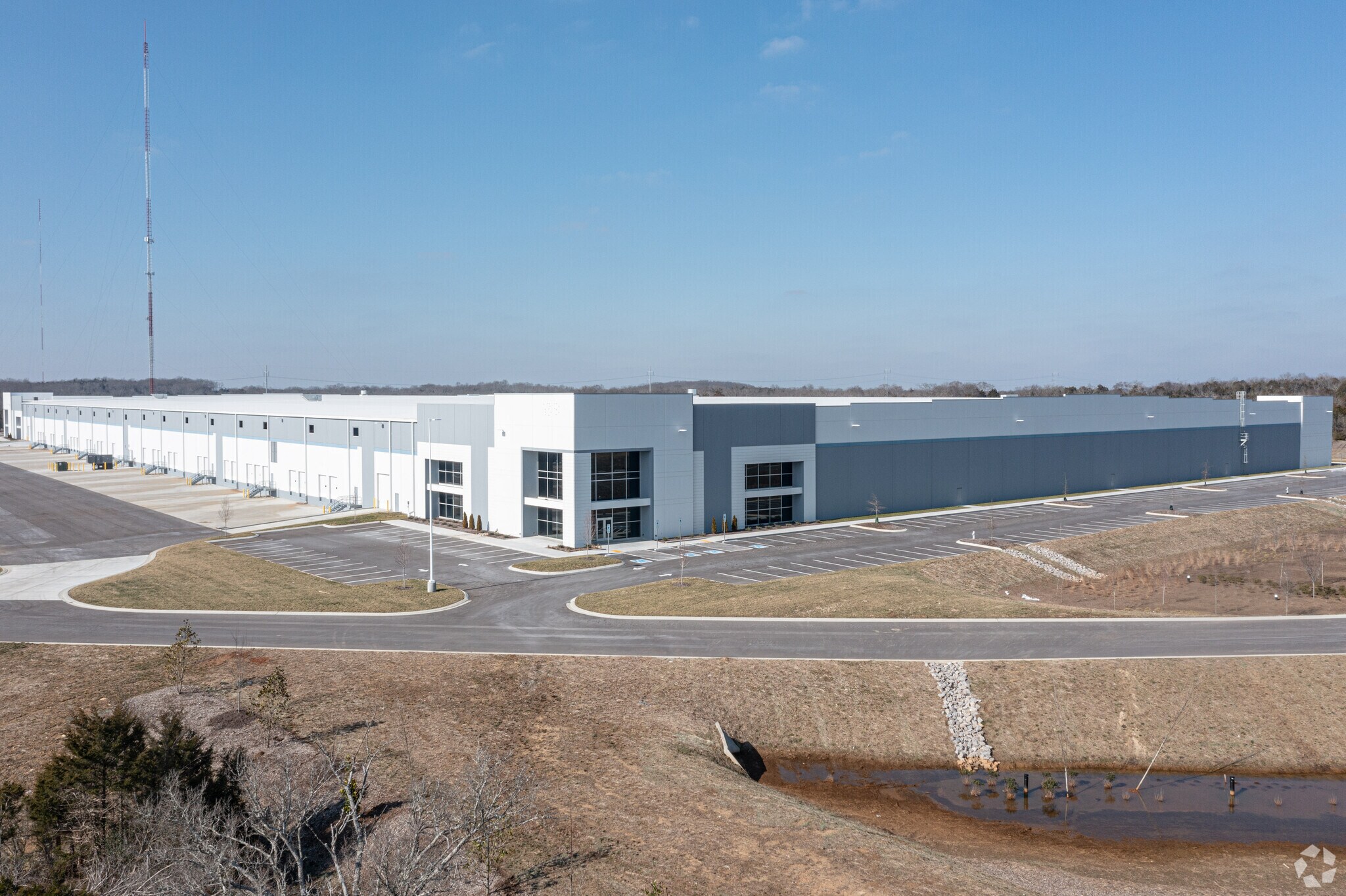 135 Logistics Dr, Lebanon, TN for lease Primary Photo- Image 1 of 5