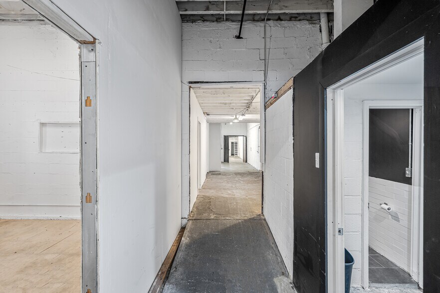 112 Troutman St, Brooklyn, NY for lease - Building Photo - Image 3 of 10