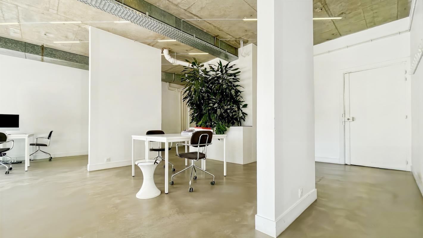 33 Rue Saint-Ambroise, Paris for lease Building Photo- Image 1 of 10