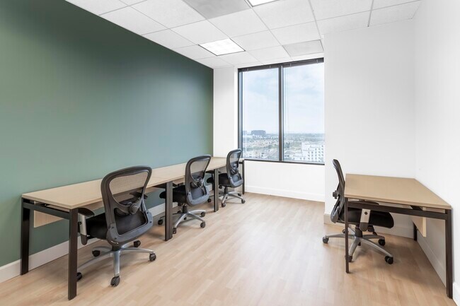 Plus de détails pour 3420 Bristol St, Costa Mesa, CA - Coworking à louer