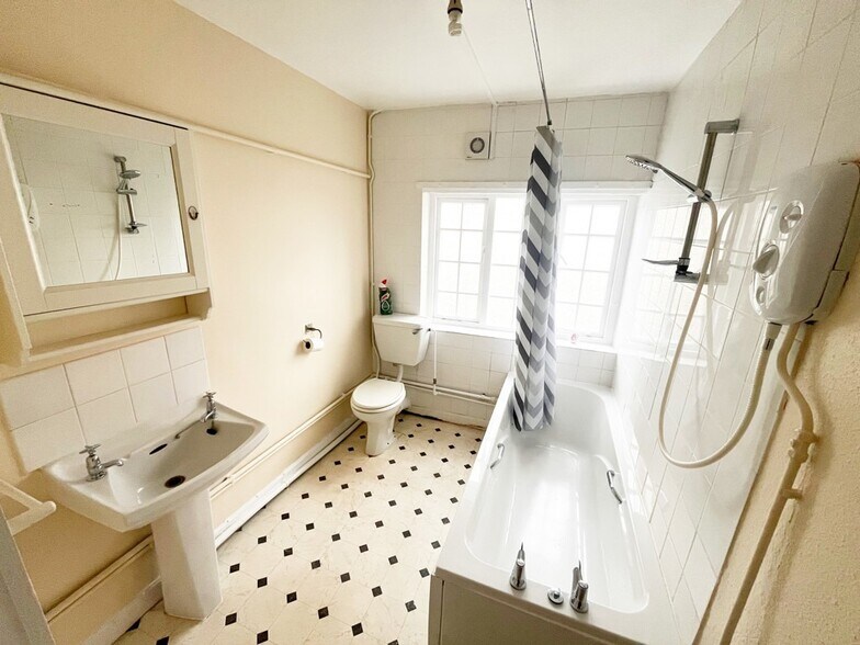 10-12 Main St, Nuneaton à vendre - Photo intérieure - Image 3 de 11