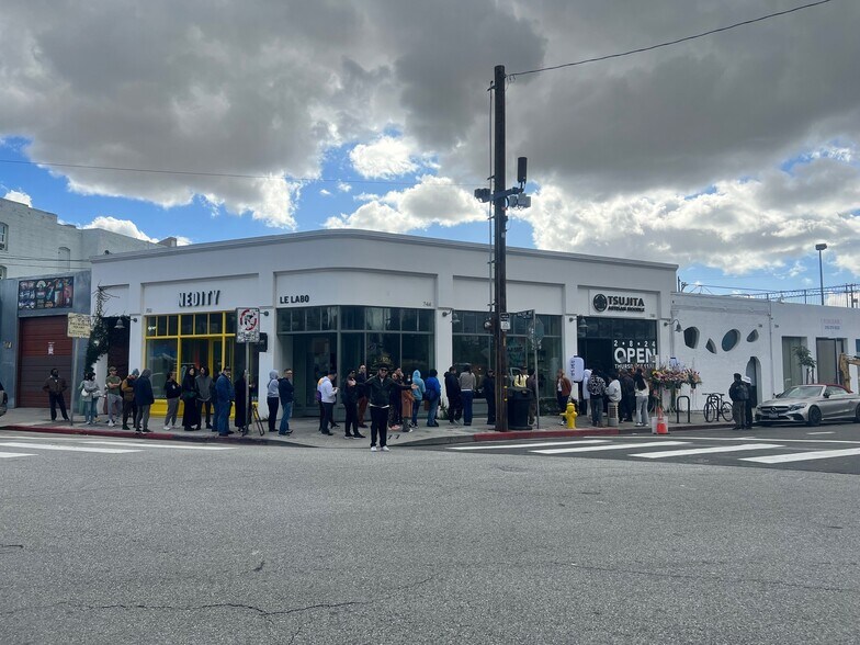 734-744 E 3rd St, Los Angeles, CA à louer - Photo du bâtiment - Image 2 de 29