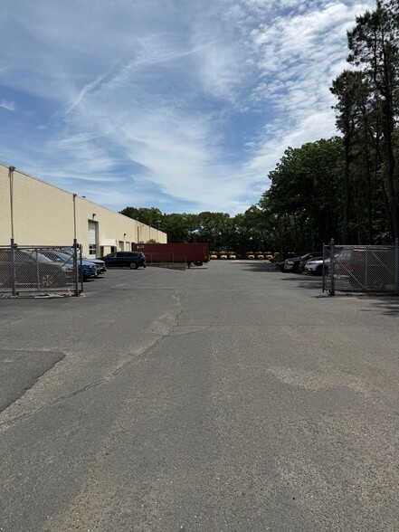 1740 Route 34, Wall Township, NJ for lease - Building Photo - Image 3 of 7