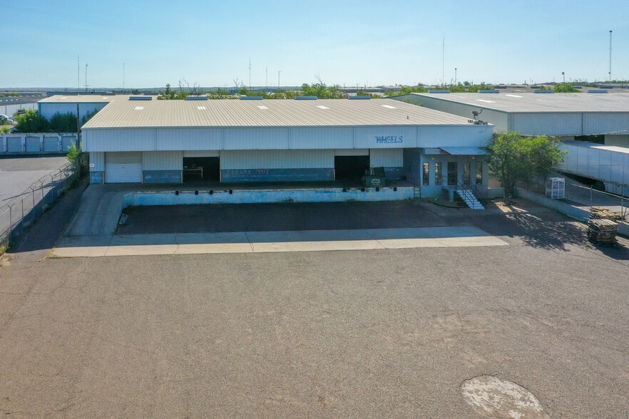 14415 Import Rd, Laredo, TX for lease - Building Photo - Image 2 of 38