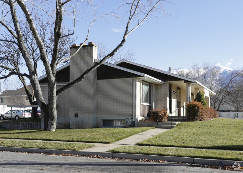 325 E Gordon Ave, Layton, UT à louer - Photo du bâtiment - Image 3 de 4