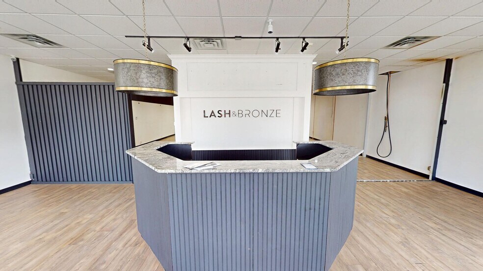 1622 Route 9, Wappingers Falls, NY à louer - Photo du bâtiment - Image 2 de 13