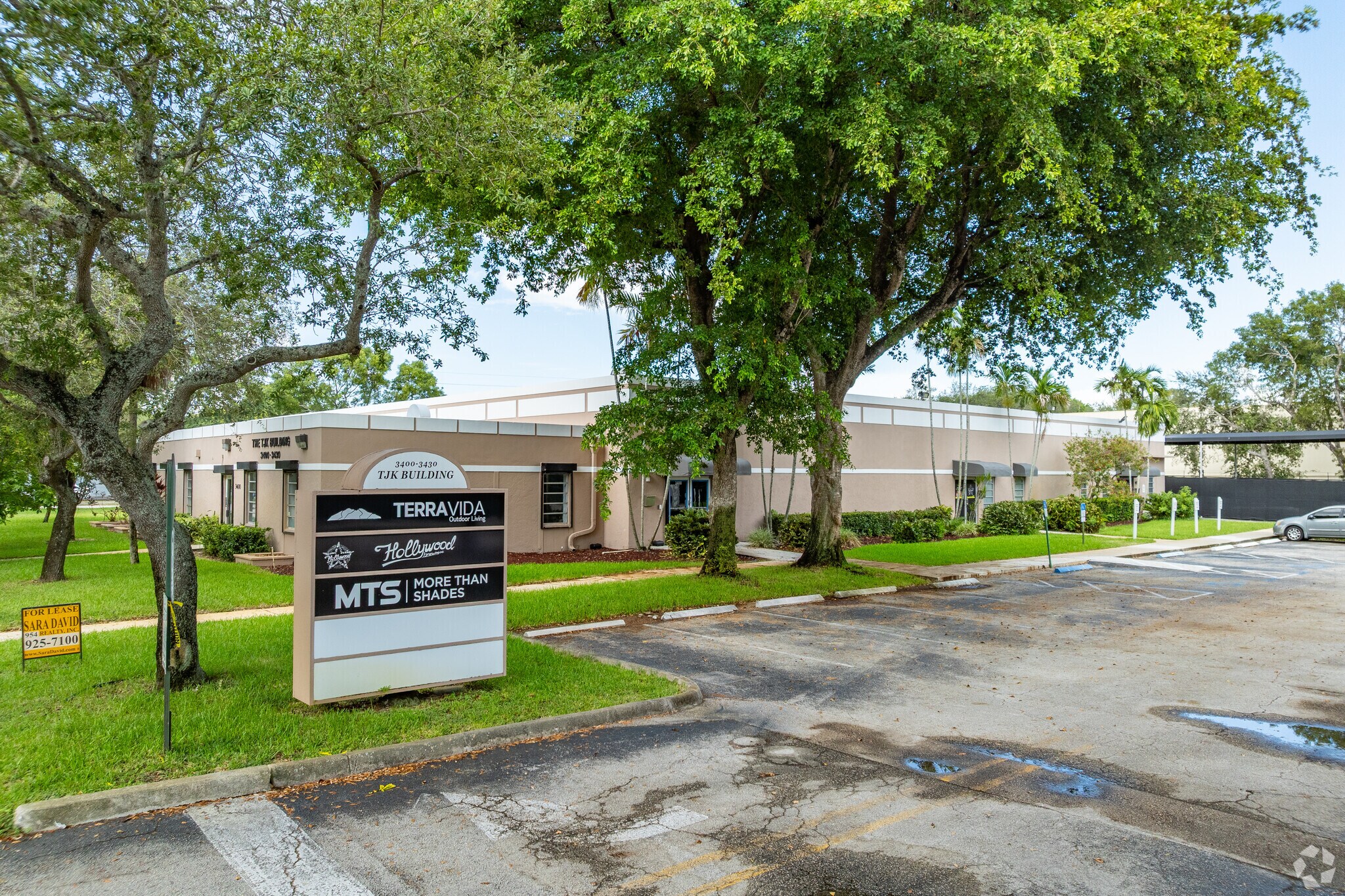 3410-3430 N 29th Ave, Hollywood, FL à louer Photo du bâtiment- Image 1 de 6
