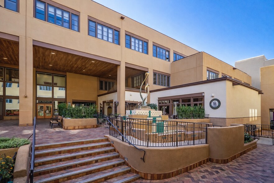 150 Washington Ave, Santa Fe, NM à louer - Photo du bâtiment - Image 3 de 16